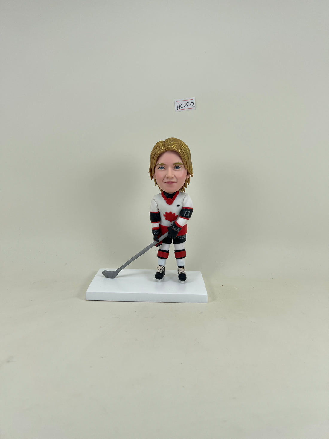 Custom Sports Bobbleheads, Handmade Athlete Sculptures for Baseball/Badminton Fans, A surprise gift that you can't miss for your friends and family